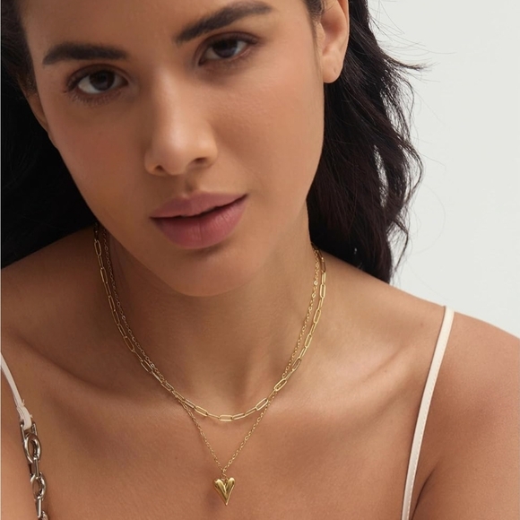 Gold Heart Pendant Necklace - Picture 10 of 10